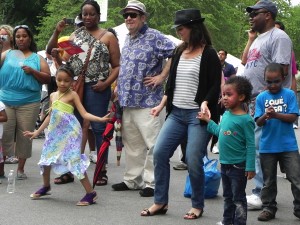 Kids dancing to the Grady Champion at the 33rd Annual Mississippi Picnic in Central Park. PHOTO BY GUEST BOHEMIAN EB BLAKNEY