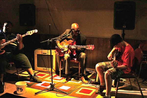 Kingfish playing with the late Mr. Johnny Billington in Clarksdale. July 7, 2010