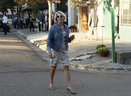 Woman walking on street in casual outfit