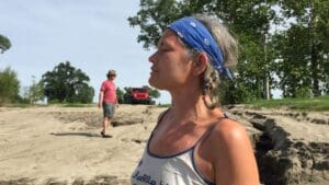 A member of Adventurer Dana Starkell's group on the MS River.
