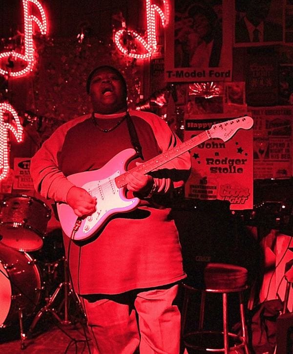Live music performance with electric guitar