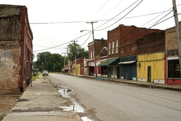 Main Street - Shaw, Mississippi PHOTO BY DONALD CHRISTIAN