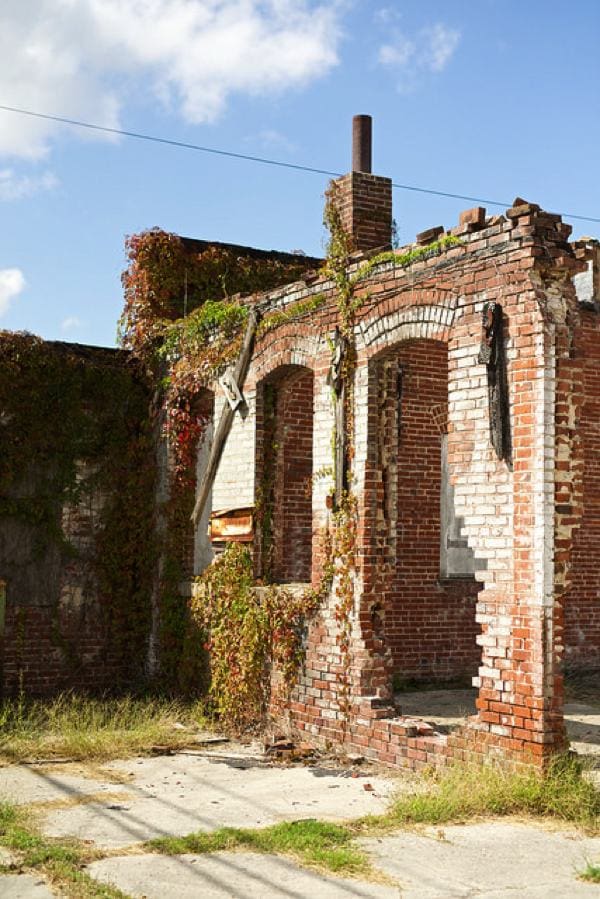 Ruins - Marks, Mississippi PHOTO BY DONALD CHRISTIAN