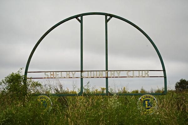 Shelby Country Club near Shelby, Mississippi PHOTO BY DONALD CHRISTIAN