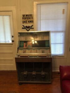 Visit Natchez and stay in one of three Shanty Bellum homes.